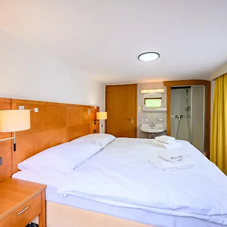 Lejlighedshotel Gaestehaus Dorfschmiede Tux